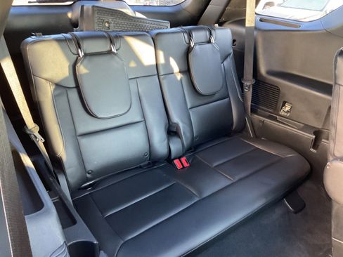 Used 2022 Ford Explorer ST w/ ST Street Pack image 22