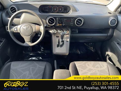 Used 2013 Scion xB FWD image 24