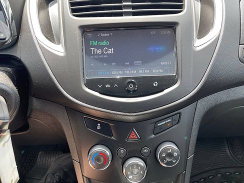 Used 2016 Chevrolet Trax LS FWD image 7
