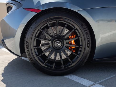 Used 2020 McLaren 620R RWD image 26