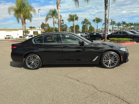 Certified 2022 BMW 530i w/ Convenience Package image 11