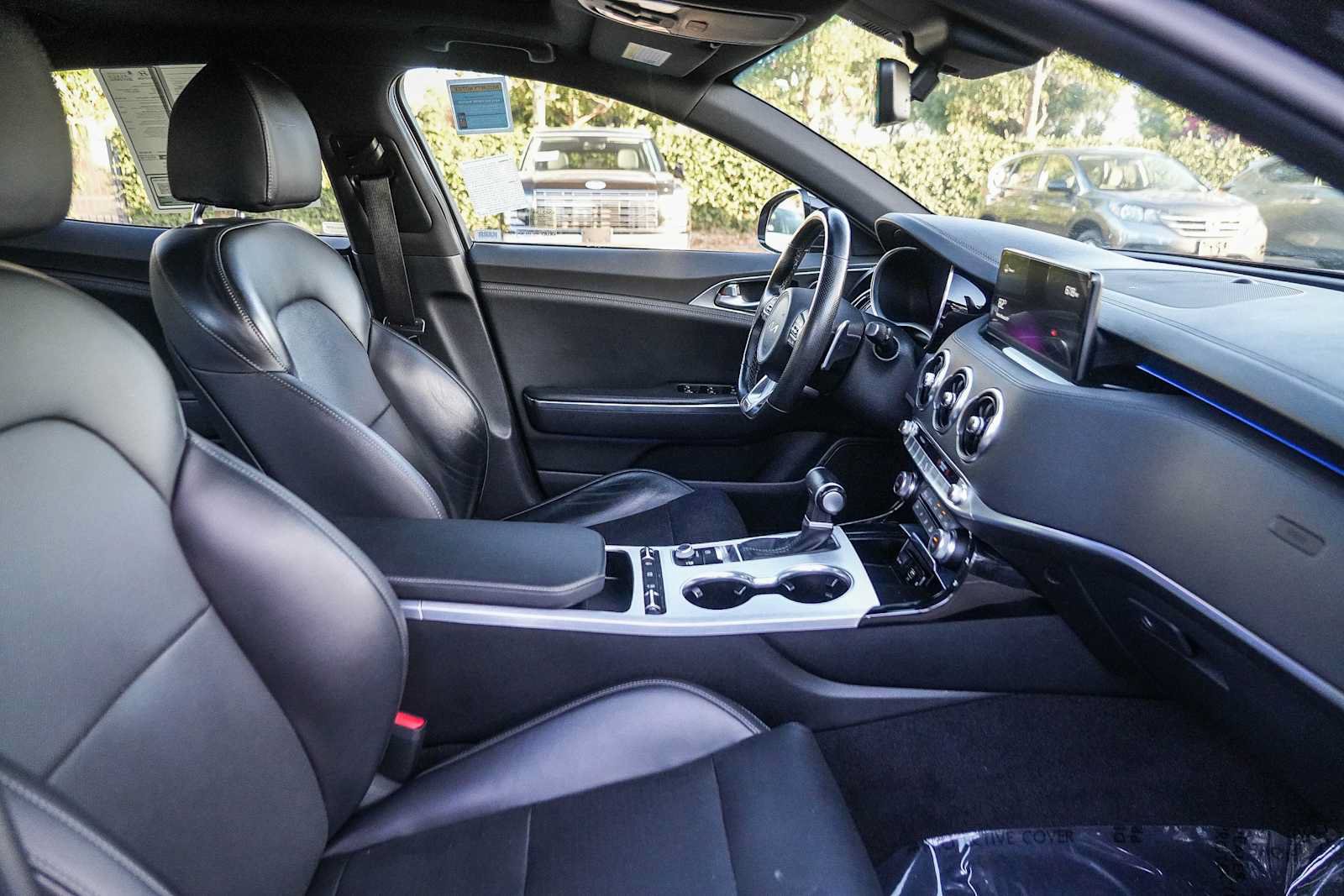 Used 2022 Kia Stinger GT1 AWD/4WD image 16