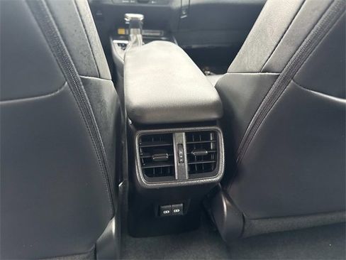 Certified 2022 Lexus UX 200 w/ Accessory Package (Z2) image 15