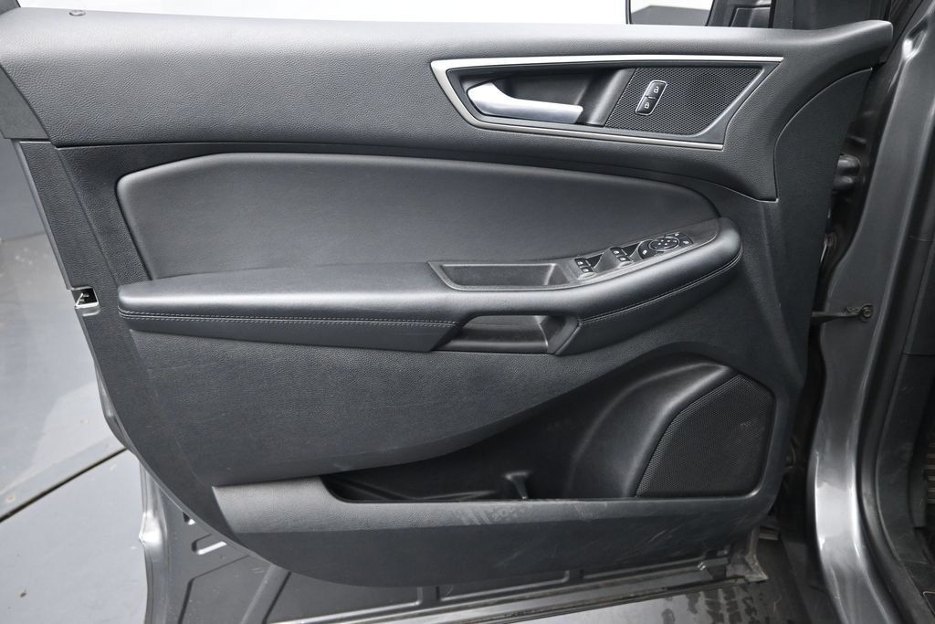 Used 2024 Ford Edge SEL AWD/4WD image 23