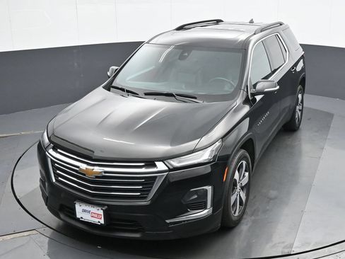 Used 2023 Chevrolet Traverse LT w/ LT Premium Package AWD/4WD image 16