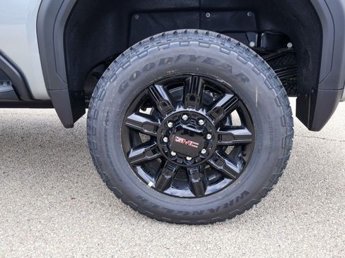 New 2026 GMC Sierra 2500 AT4 image 38