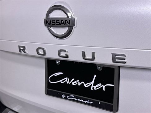 Used 2021 Nissan Rogue SV w/ Premium Package image 32