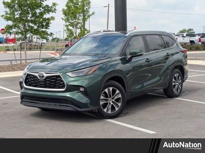 Used 2023 Toyota Highlander XLE