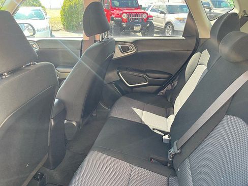 Used 2024 Kia Soul LX w/ Option Group 015 FWD image 17