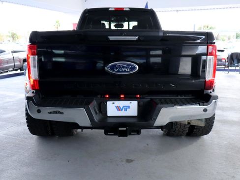 Used 2017 Ford F350 Lariat w/ Chrome Package image 8