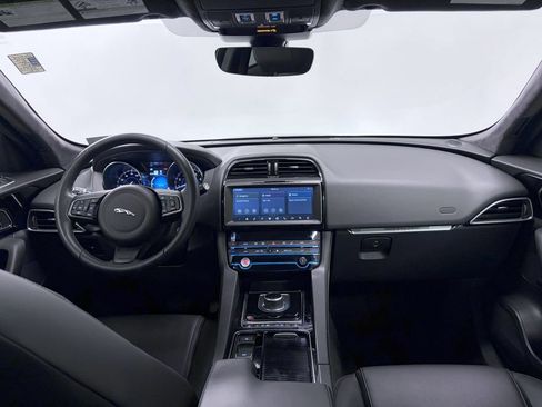 Used 2020 Jaguar F-PACE Premium AWD/4WD image 2