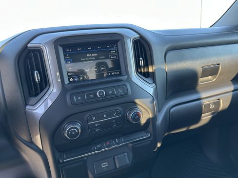 Used 2019 Chevrolet Silverado 1500 Custom w/ Custom Value Package image 20