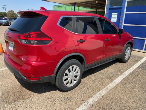 Used 2017 Nissan Rogue S AWD/4WD image 16