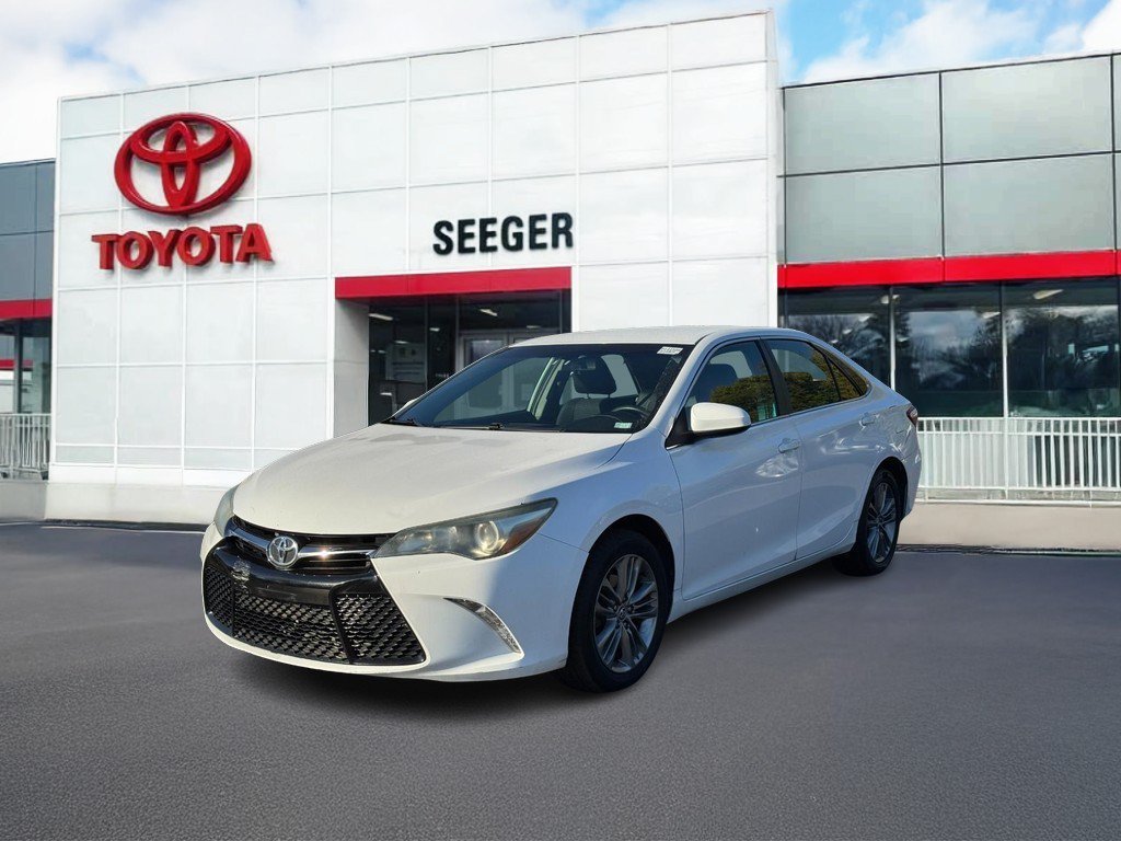 Used 2015 Toyota Camry SE FWD image 11