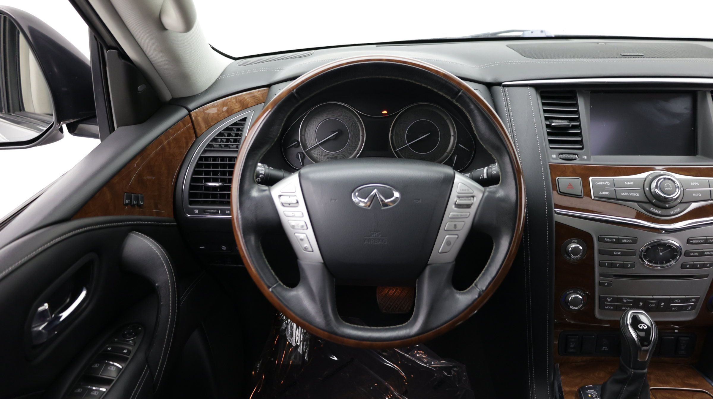 Used 2018 INFINITI QX80 4WD w/ Driver Assistance Package image 37