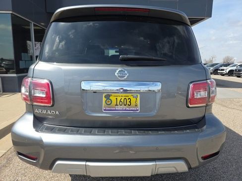 Used 2017 Nissan Armada SV image 4
