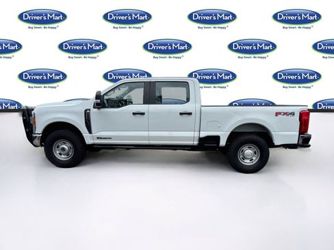 Used 2023 Ford F250 XL w/ FX4 Off-Road Package AWD/4WD image 4
