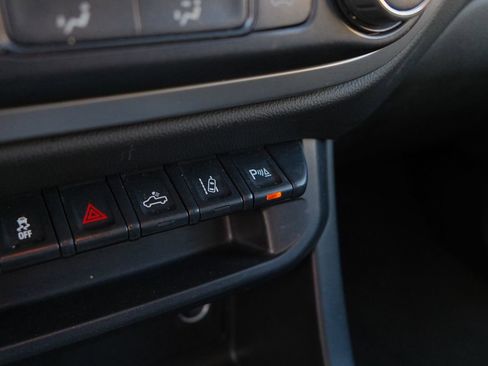 Used 2022 Chevrolet Colorado LT w/ Safety Package image 23