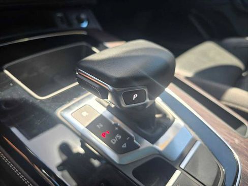 Used 2023 Audi Q5 e Premium Plus w/ Premium Plus Package AWD/4WD image 34