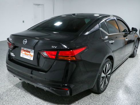 Used 2022 Nissan Altima 2.5 SV FWD image 7