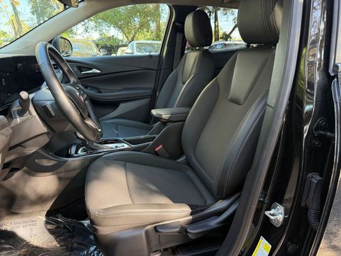 Used 2025 Buick Encore GX Preferred image 30