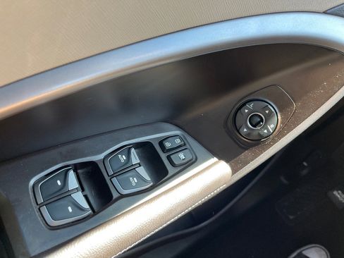 Used 2015 Hyundai Santa Fe Sport image 21