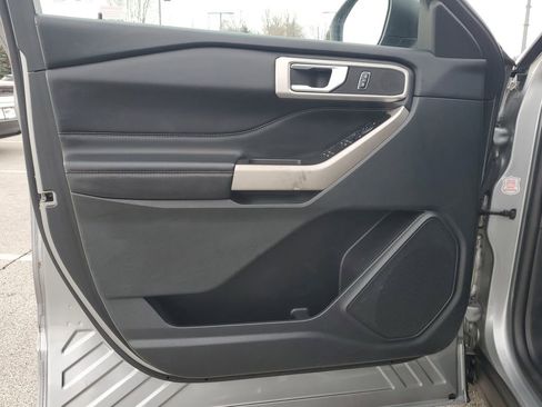 Used 2023 Ford Explorer XLT w/ Equipment Group 202A image 22