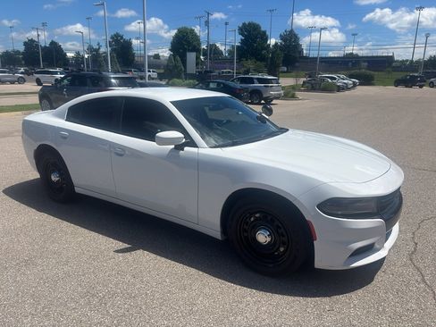 Used 2019 Dodge Charger Police w/ Street Appearance Group AWD/4WD image 8