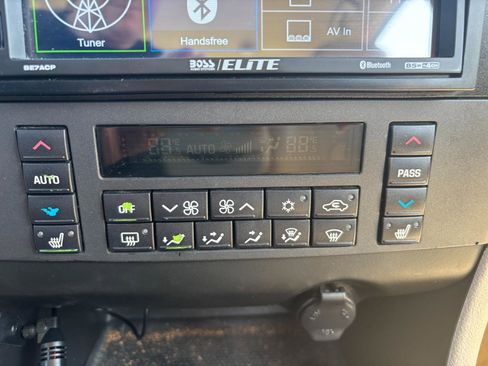 Used 2006 Buick LaCrosse CXL w/ Driver Confidence Package image 14