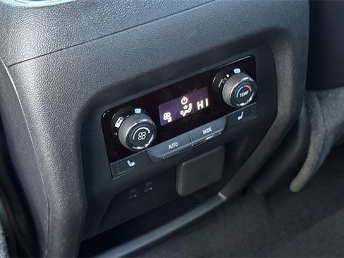 New 2026 Chevrolet Traverse RS image 17