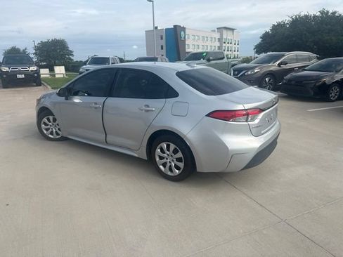 Used 2024 Toyota Corolla LE FWD image 5