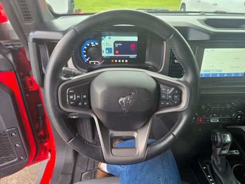 Used 2023 Ford Bronco Outer Banks image 10