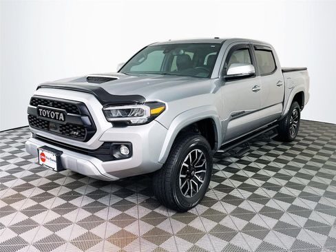 Used 2023 Toyota Tacoma TRD Sport w/ TRD Premium Sport Package AWD/4WD image 3