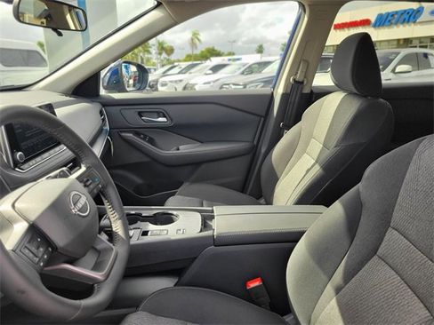 Used 2026 Nissan Rogue SV image 18