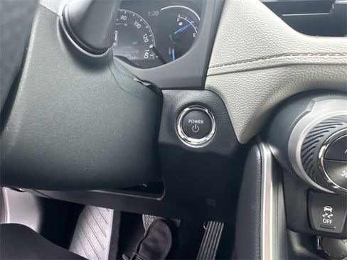 New 2025 Toyota RAV4 XLE image 24