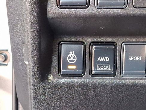 Used 2020 Nissan Rogue Sport SL w/ Premium Package image 28