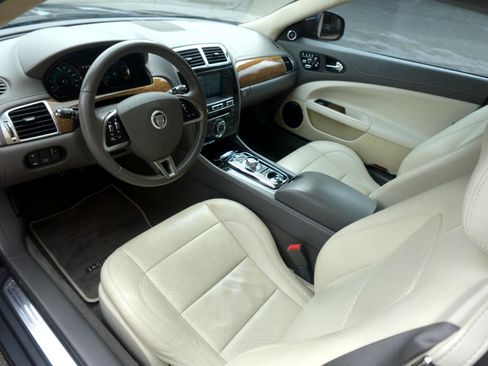 Used 2012 Jaguar XK Coupe image 15