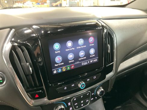Used 2023 Chevrolet Traverse RS AWD/4WD image 26