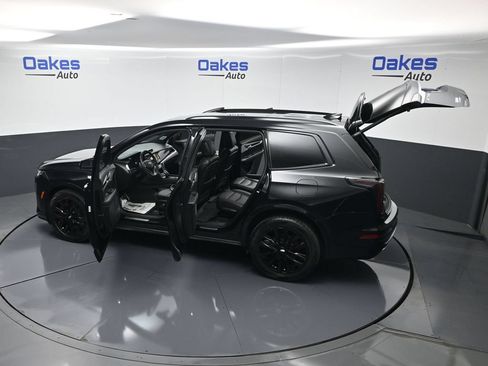 Used 2023 Cadillac XT6 Sport w/ Technology Package AWD/4WD image 62