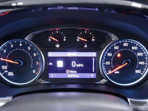 Used 2023 Chevrolet Traverse RS image 26