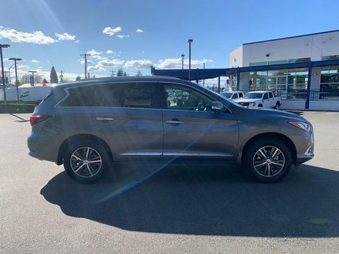 Used 2017 INFINITI QX60 AWD w/ Premium Plus Package image 8