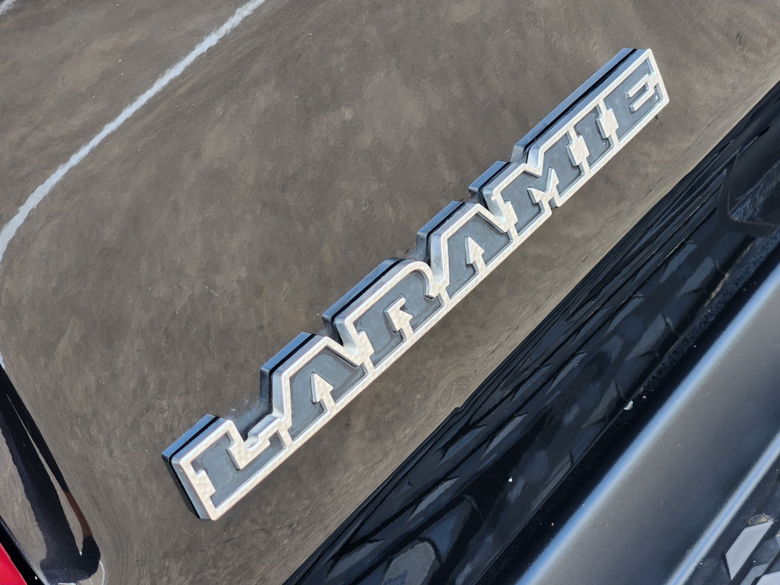 Used 2020 RAM 1500 Laramie AWD/4WD image 15