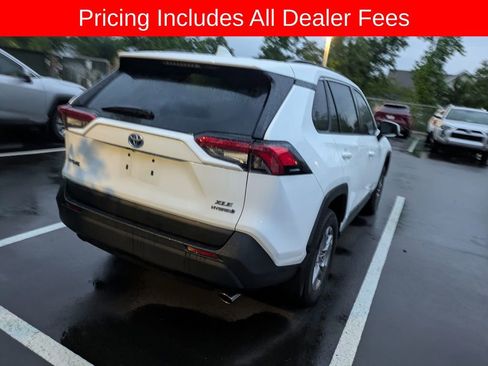 Used 2024 Toyota RAV4 XLE AWD/4WD image 7