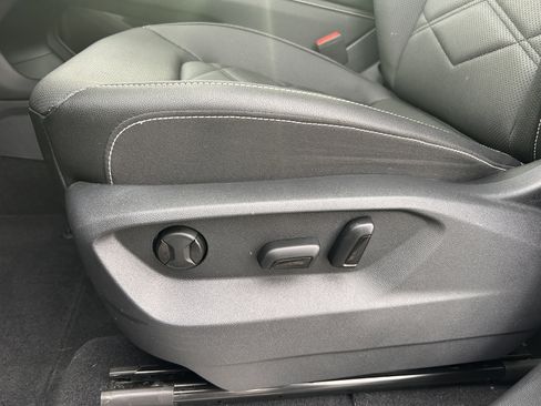 Certified 2025 Volkswagen Atlas SE w/ Panoramic Sunroof Package image 23