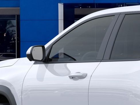 New 2026 Chevrolet Equinox LT w/ Convenience Package II AWD/4WD image 12