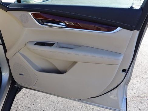 Used 2017 Cadillac XT5 Premium Luxury image 44