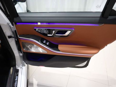 Used 2024 Mercedes-Benz S 580e 4MATIC Sedan image 12