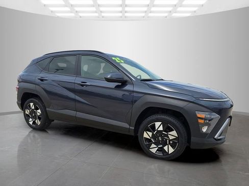 Used 2025 Hyundai Kona SEL AWD/4WD image 2