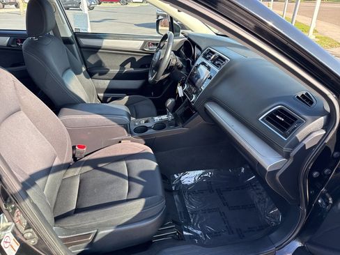 Used 2019 Subaru Legacy 2.5i Premium image 11