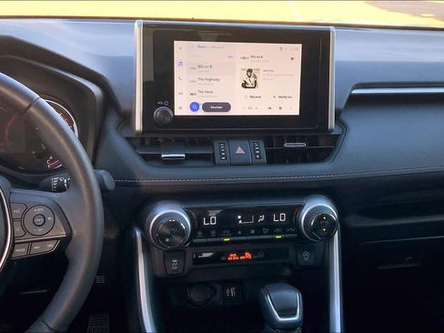 Used 2024 Toyota RAV4 XLE Premium image 6